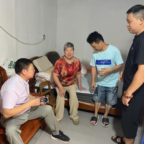 真情暖人心，服务零距离 ----义乌市肢残人协会走进东大门社区