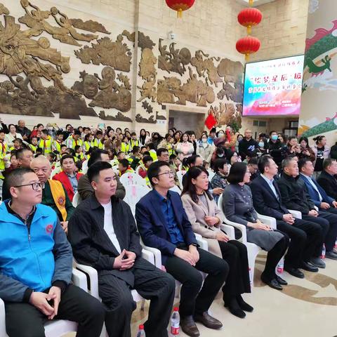 2024年国际残疾人日暨“绘梦星辰·极光”首届特殊少年儿童公益画展璀璨启幕