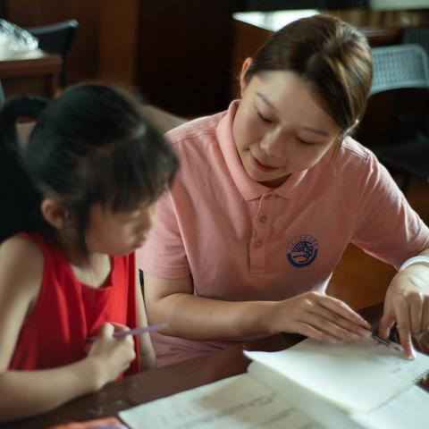 人科学子三下乡：关爱留守儿童，播撒教育之种