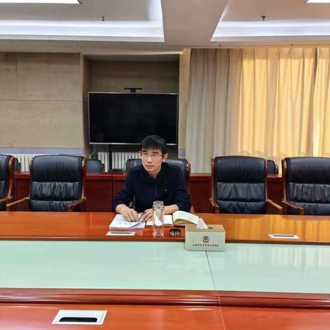 12月19日下午，区政协主席单翔、副区长王军华调度回迁安置后续工作。