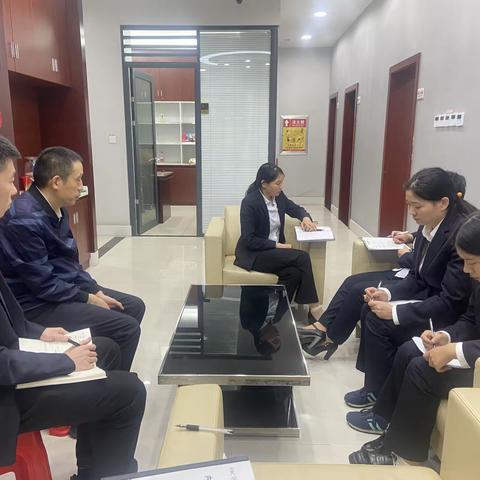 铸造二厂支行召开周例会