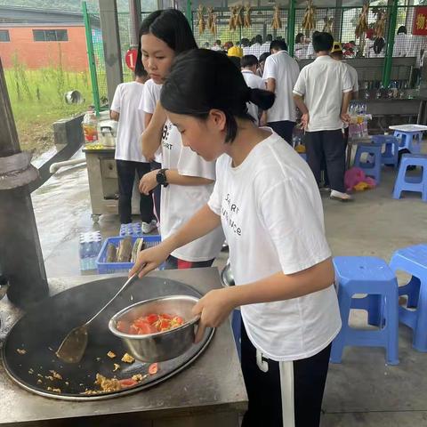 战地野炊--龙岩二中2026届高一（4）班研学活动