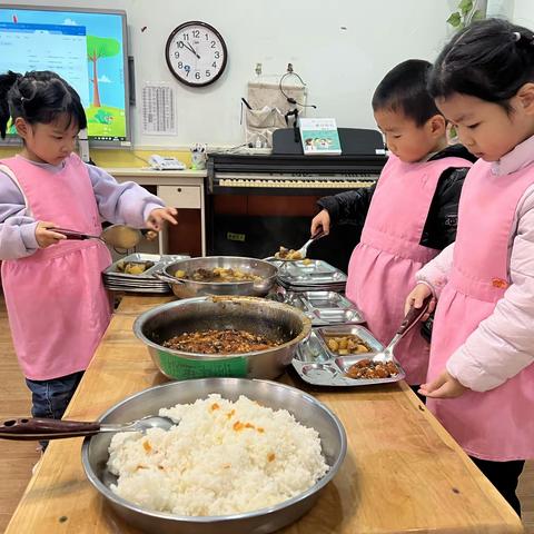 今日美味——记肥城市实验幼儿园（西园）桃花十班