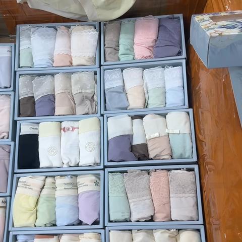 推荐个流量好货🔥 深圳一线品牌【艾米安娜】7A抗菌内裤，入驻各大一线高端商场的品牌💥有带质检报告！各大网红主播都有在卖的品牌🔥 可挑款可走份🐮 仅售1️⃣9️⃣.9️⃣，一盒四条‼️