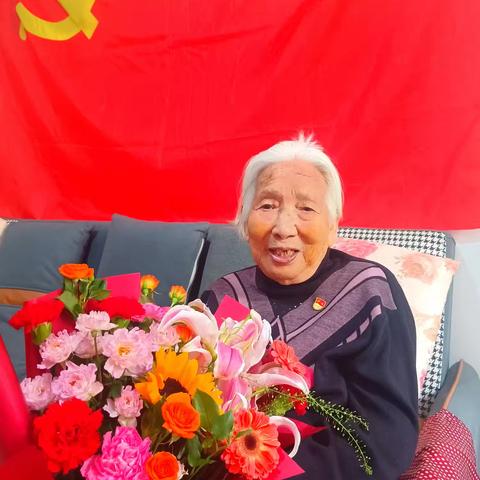 爱心画出同心圆 “七一”建党节慰问老党员