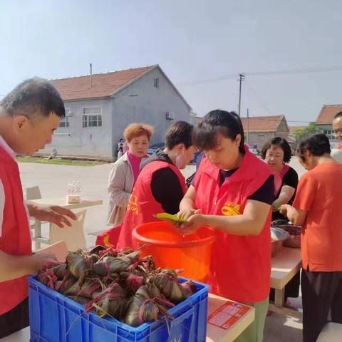 “浓情端午，粽香飘入老人心”，昌乐阳光义工走进朱刘街道王金村养老院包粽子纪实