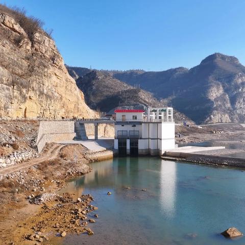 水利战线老领导 莅临跃峰渠指导工作﻿共谋发展