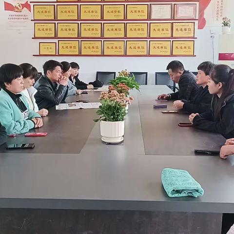 教无涯  研不止——邸阁中学开展教研活动