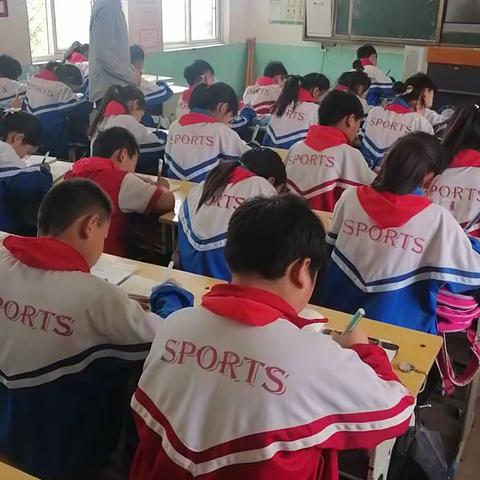 敬业奉献类“最美东明教育人”综合性材料