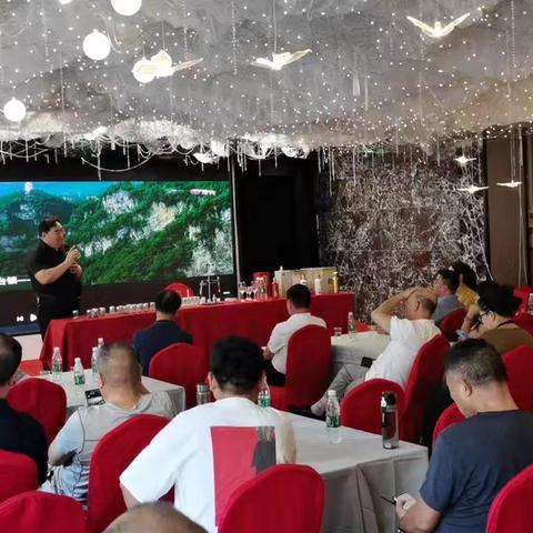 致敬“八一”聚初心 老兵共话家国情