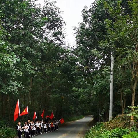 袅袅炊烟起，缕缕师生情——记大安农场学校六年级秋游野餐活动