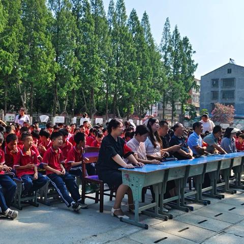 感恩成长，启航未来——太平店中心小学三年级散学典礼