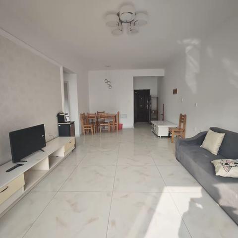 世俊国际电梯中层，800/月