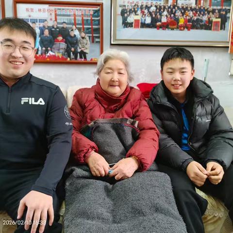 又一清华学子荣归母校 ﻿再续新科技与榜样力量