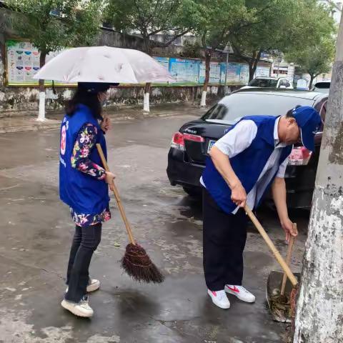 屯昌县劳动就业服务中心集中开展“大昌叔”“小屯妹”创文巩卫大行动暨爱国卫生运动