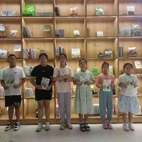 “书香润童心，阅读伴成长”——东洲小学三(4)小树苗班第6小组读书活动