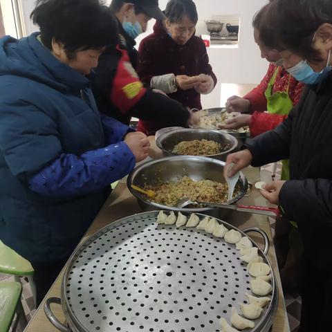 温暖冬至节 情浓饺子香—郭杜街道钵鱼寨村开展农村幸福院温暖冬至节活动