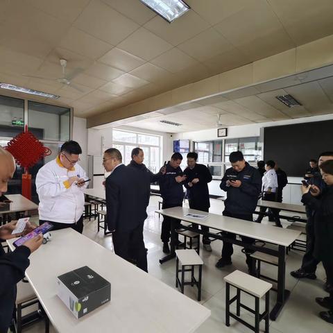 公司部联合营业部走进代发单位办理第三代社保卡