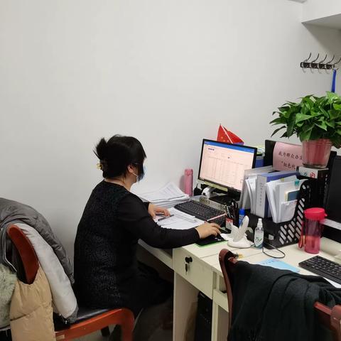 黄东社区全力做好居民医保缴费冲刺工作