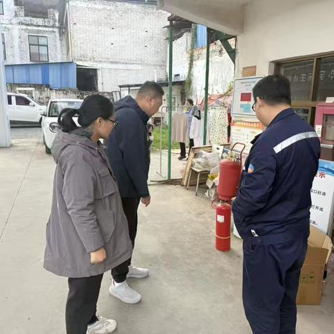 金城乡开展加油站专项安全检查，筑牢安全防线 ‍