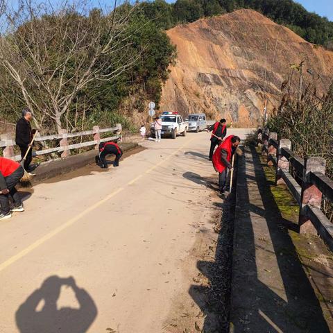 瑶圩乡农村公路交通管理站“冬至暖人心”