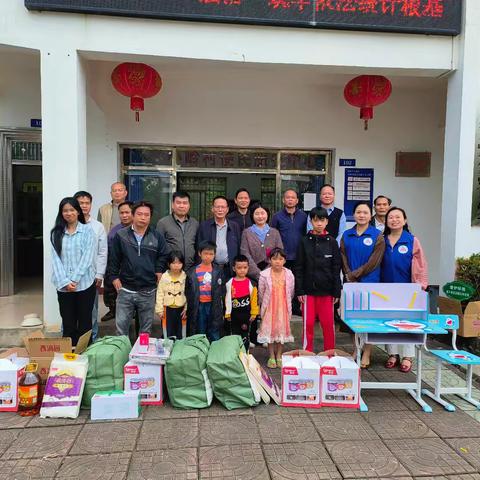 大成镇民政服务站开展“微力汇大爱 童心梦飞扬”未成年人关爱服务活动