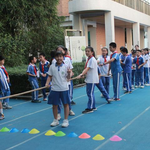 五年级体育艺术节——“团结就是力量”之拔河篇