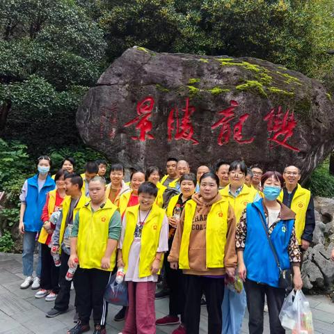 《奇景双龙洞，探秘自然奇境之旅》