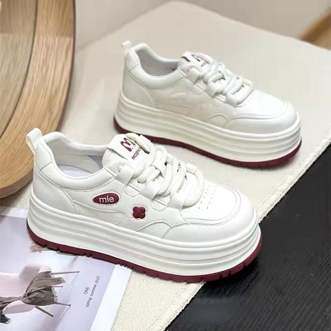 新年穿新鞋时尚休闲女鞋柜组上新喽