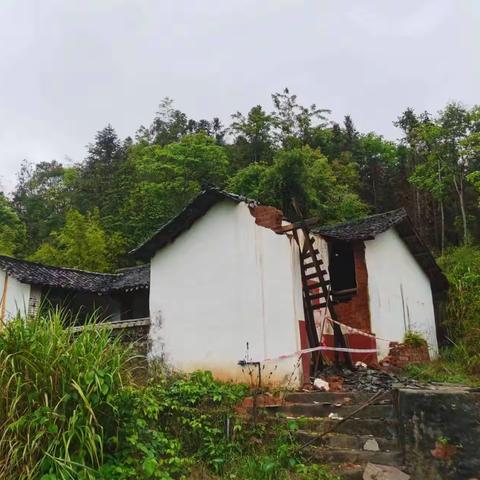 湖江村正阳山川六公庙维修完工庆典