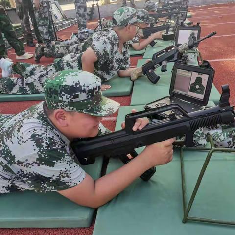 2023级14班军训！