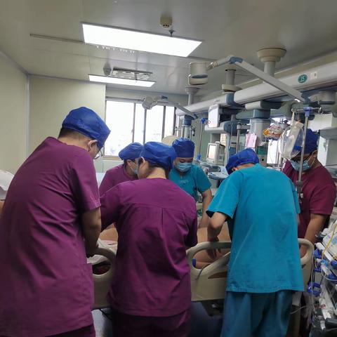 滨州市中心医院ICU青年文明号 《敬佑生命，救死扶伤》