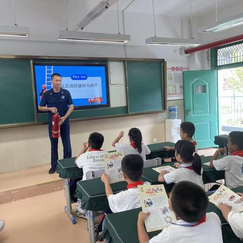 消防培训进校园，筑牢学校防火墙--沣水园小学消防知识培训