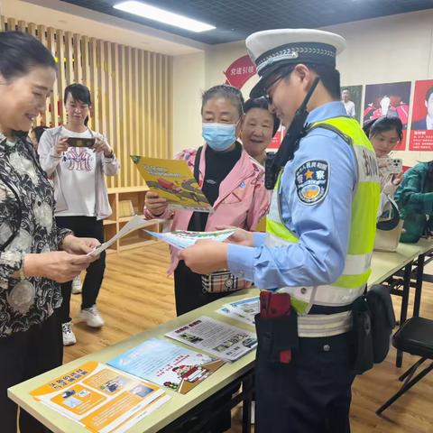 汇聚爱心力量，传递社区温度 ——天桥东街街道社工站举办公益市集活动