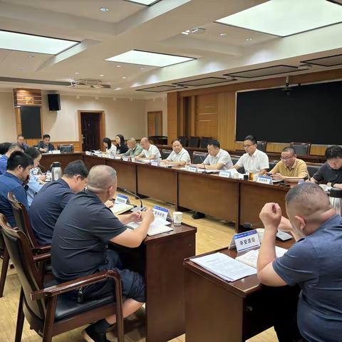 东西湖区召开研究布置和推进全区城市环境综合整治提升工作会议