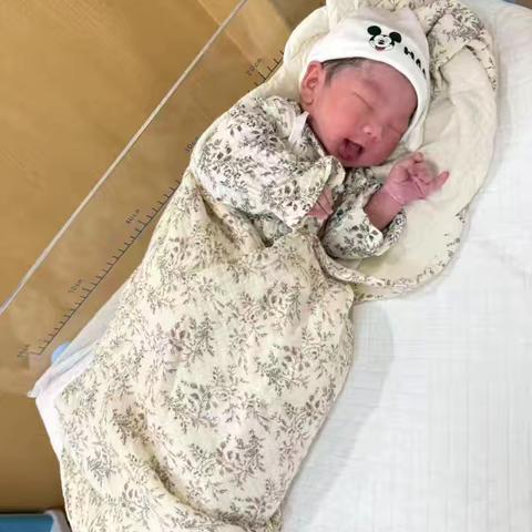 我可爱的曾孙儿陈荣宬