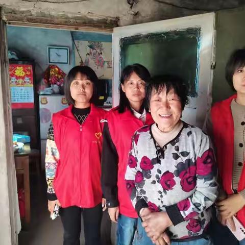 榆林街道万新社区工会开展“九九重阳节、浓浓孝老情”重阳节慰问活动