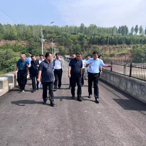 市水务局局长薛建华带队调研鲸鱼沟梯级水库有关情况
