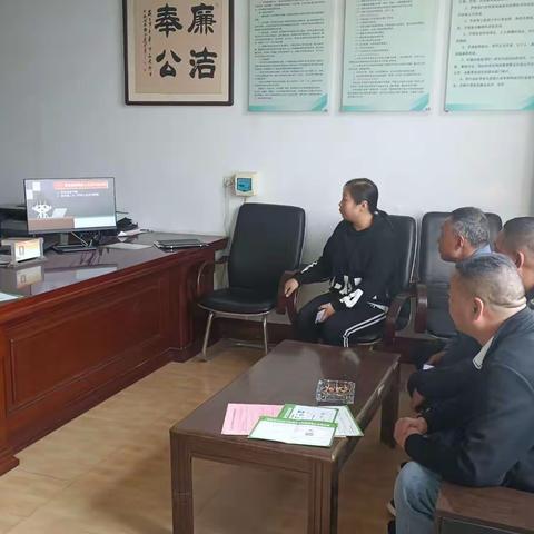 常村镇申屯村开展学习政策短视频助力乡村振兴
