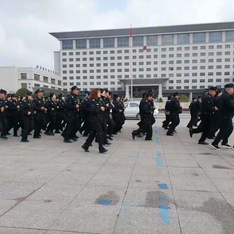 网格员军训