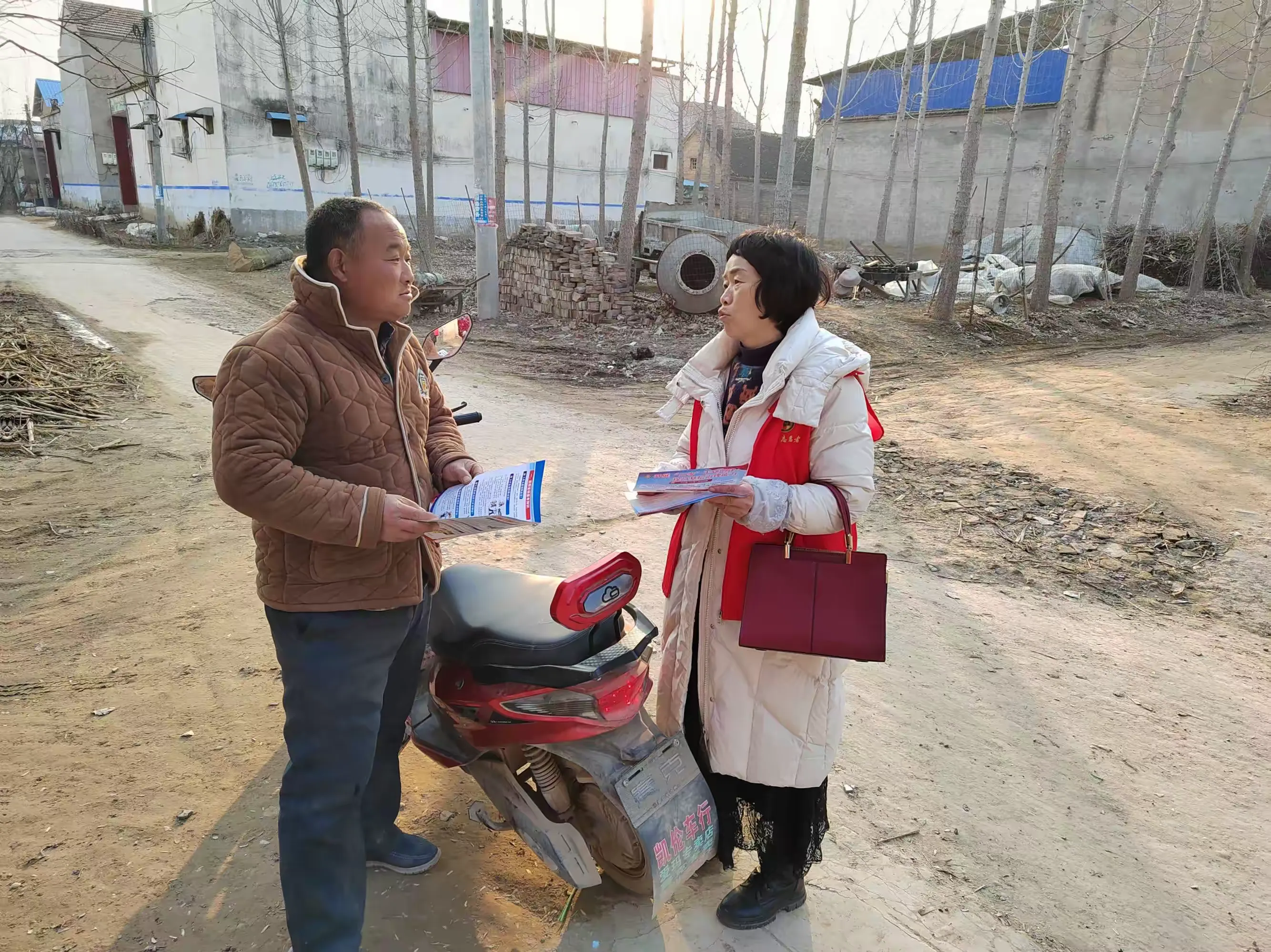 尉氏县永兴镇开展春节前平安禁毒反邪教宣传活动