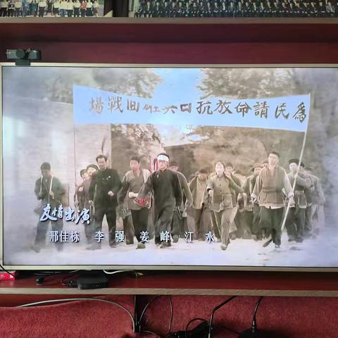 霍村社区组织开展“学雷锋 树新风 暖人心”快乐星期天活动