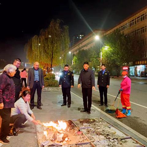 洛南城市管理局联动护航寒衣节城区环境干净整洁