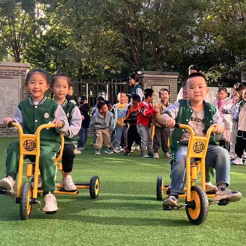 晨光幼教刘老师今日晨间分享：想让孩子情绪稳定，一定要频繁跟他说！