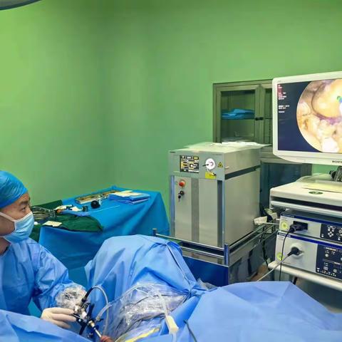 我院普外科顺利开展钬激光碎石术