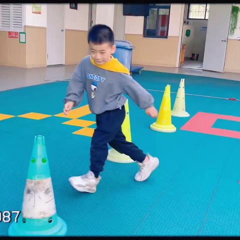 勤奋幼儿园中班秋季运动会