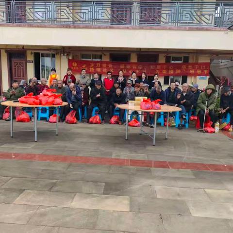 格瑞社区感恩节：爱心陪伴三门坡敬老院