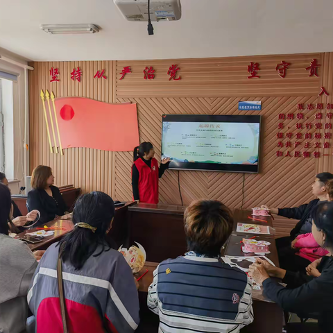【我们的节日】巧手制花灯 浓情迎中秋
