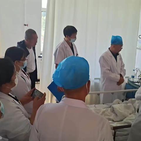 【齐向前教授·医者仁心】来根河市人民医院、根河市中蒙医院进行教学查房、义诊、讲座活动