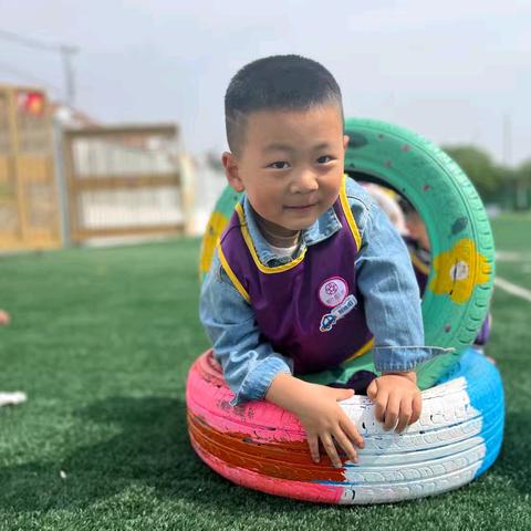 典藏童年的记忆——生龙活虎的刘浩阳小朋友